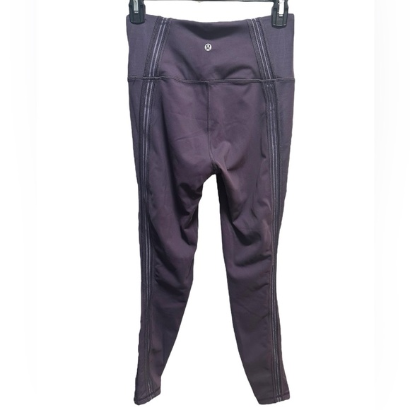 NWOT LULULEMON PURPLE LEGGINGS WITH LACE STRIPED DETAIL SIZE 6 - Picture 4 of 5